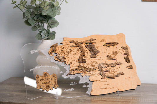 The Middle-earth map, in Prime color, measures 50x28 cm Transparent