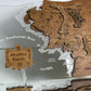 The Middle-earth map, in Rosewood color, measures 50x28 cm