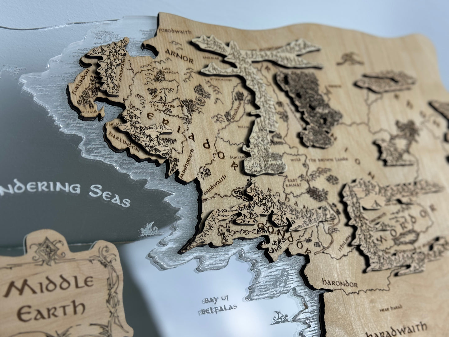 The Middle-earth map, in Natural color, measures 50x28 cm Transparent