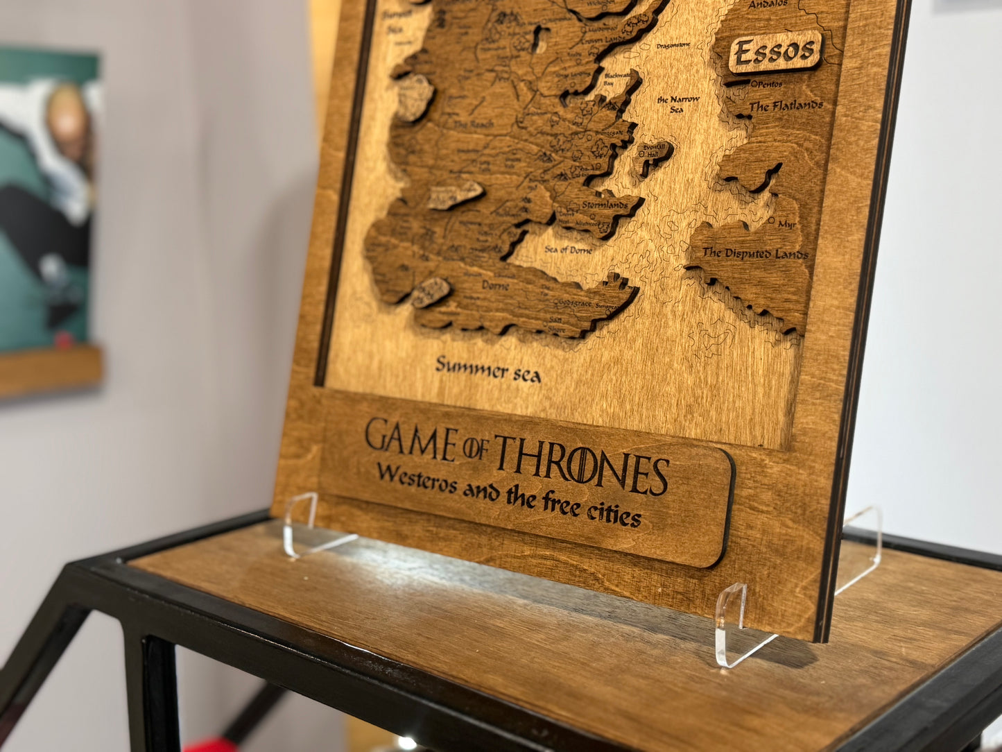 Game of Thrones map, in Rosewood color, measures 50x30 cm