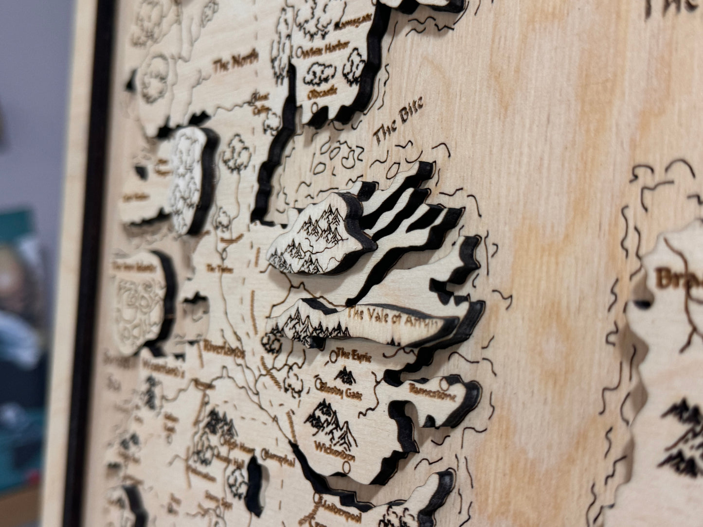 Game of Thrones map, in Natural color, measures 50x30 cm