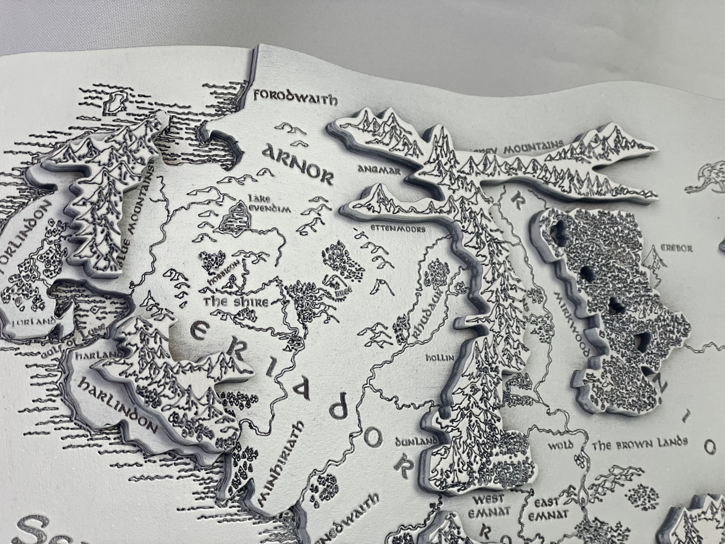 The Middle-earth map, in White color, 50x28 cm