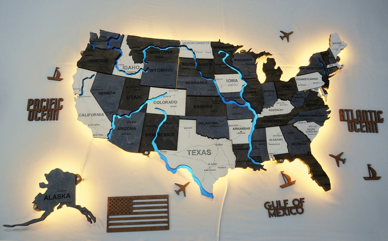 The USA LED map on acrylic glass with acrylic rivers, roads and backlighting between states color Loft