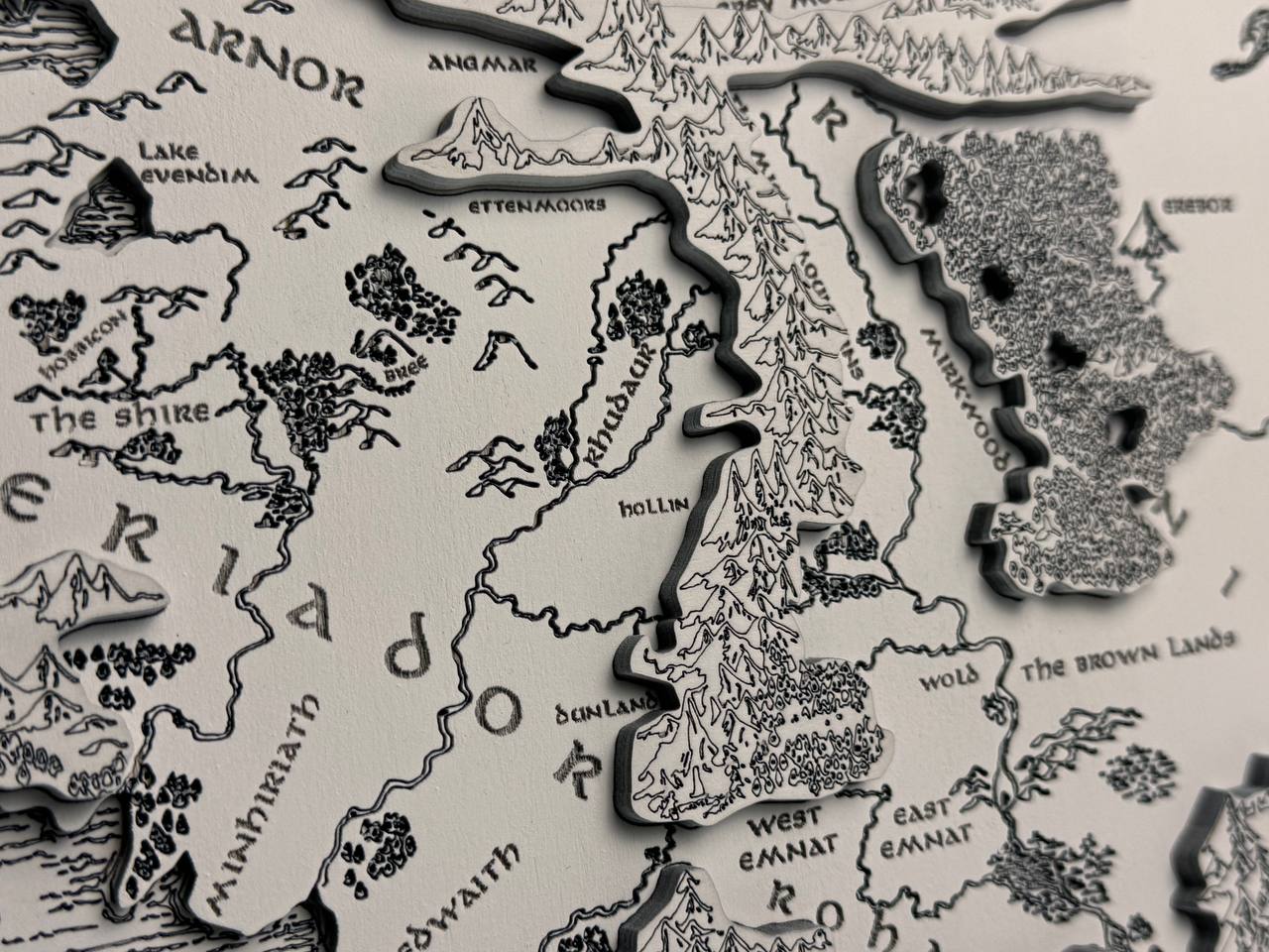 Lord of the Rings map, in White color, measures 50x29 cm