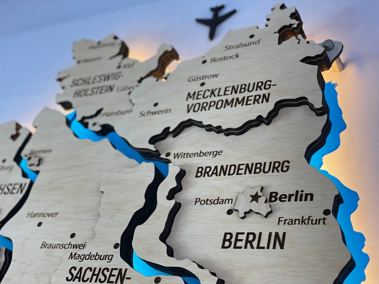 copy-of-acrylic-map-of-germany-with-rivers-natural-color