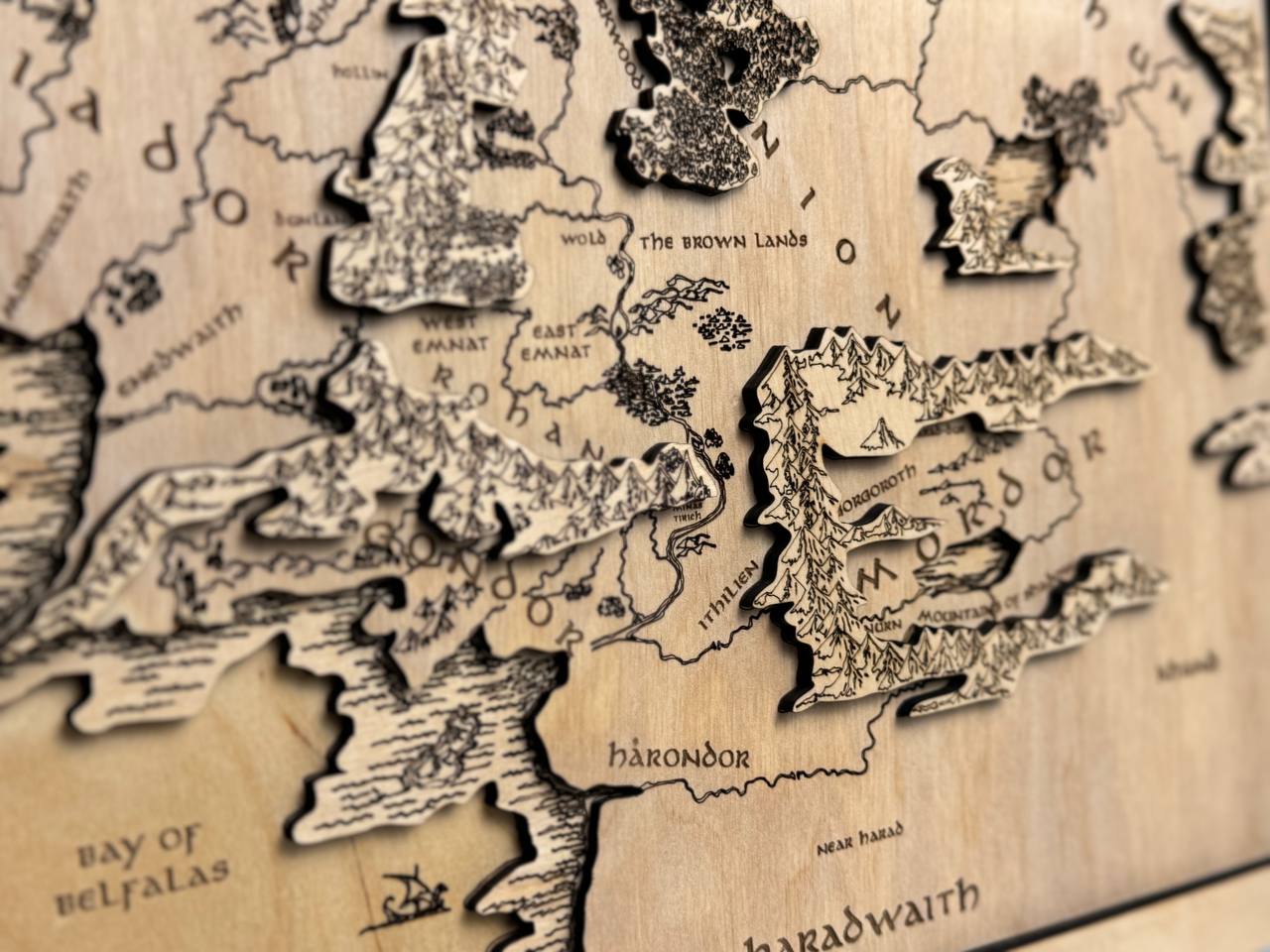 Lord of the Rings map, in Natural color, measures 50x29 cm