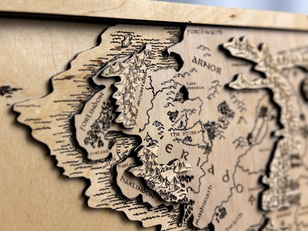 Lord of the Rings map, in Natural color, measures 50x29 cm