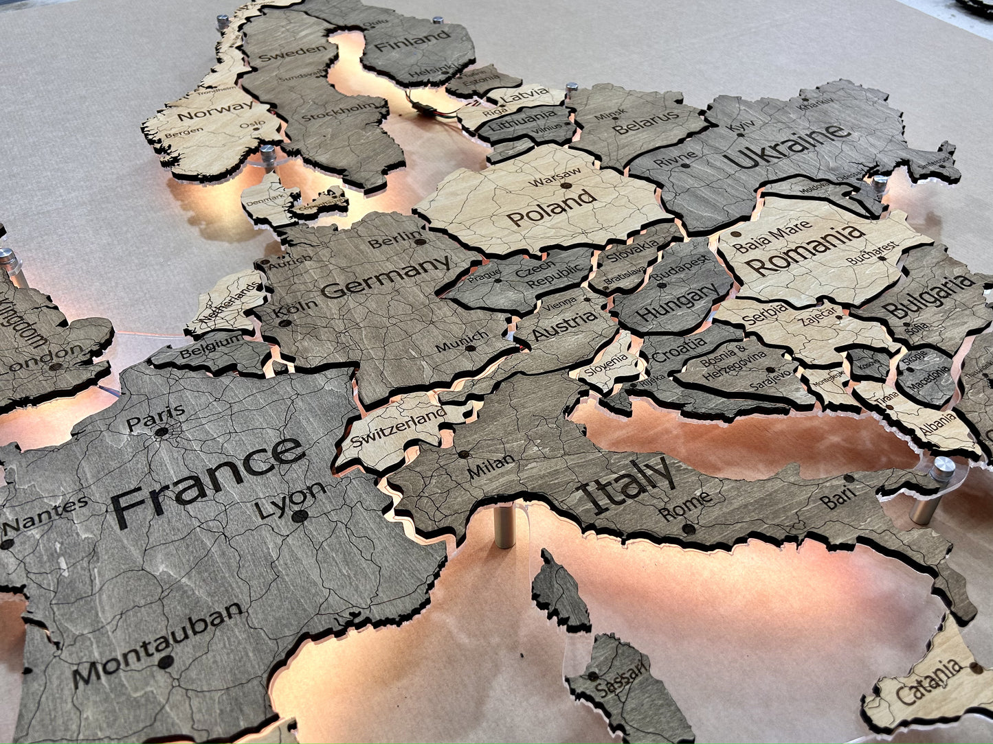 Europe LED map on acrylic glass with backlighting between countries color Nobel