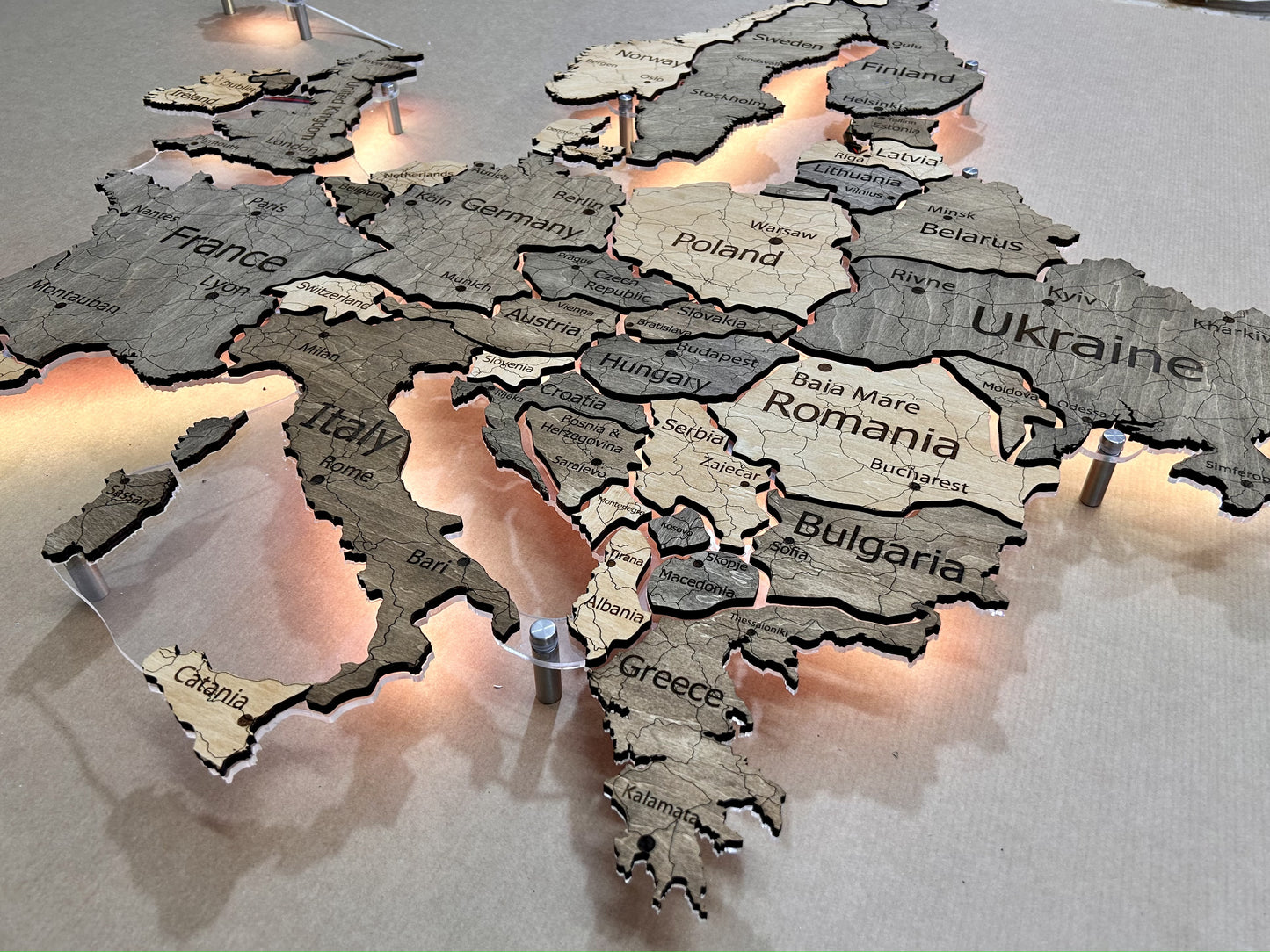 Europe LED map on acrylic glass with backlighting between countries color Nobel