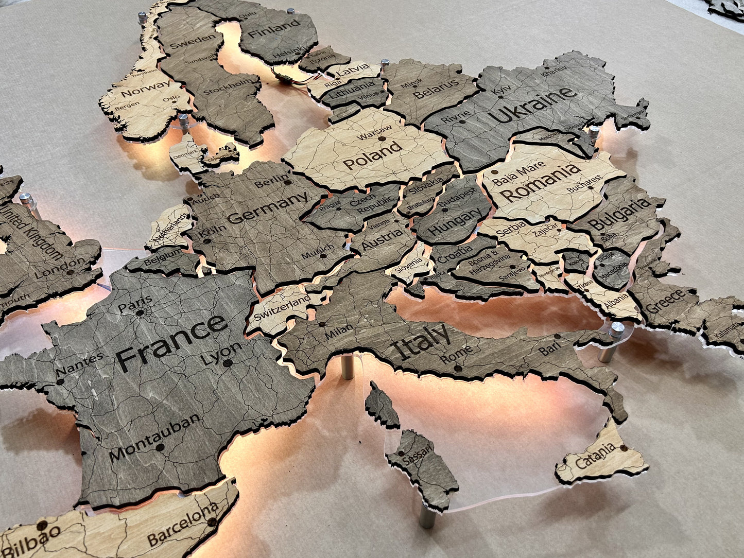 Europe LED map on acrylic glass with backlighting between countries color Nobel