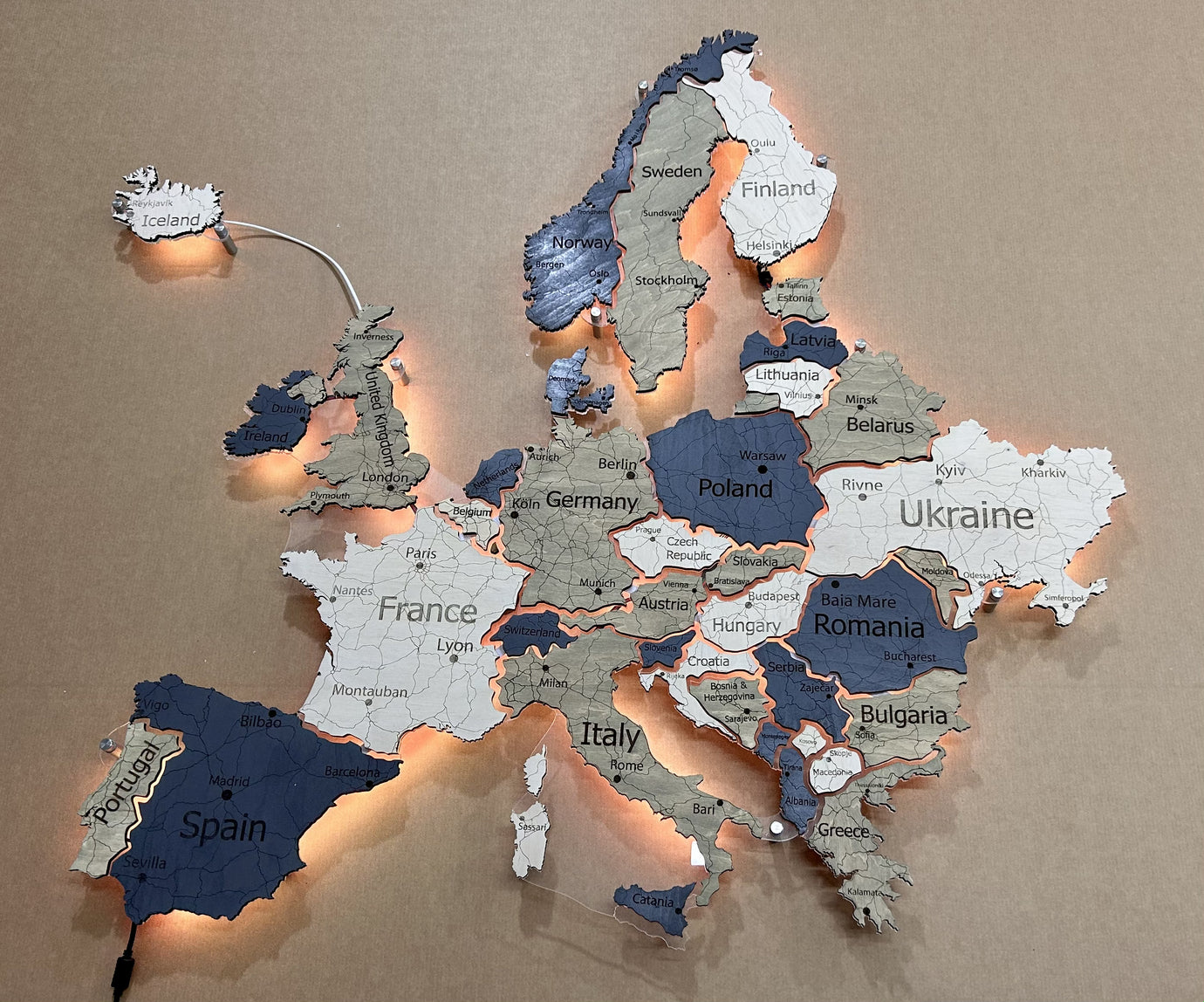 Europe LED map on acrylic glass with backlighting between countries color Deep