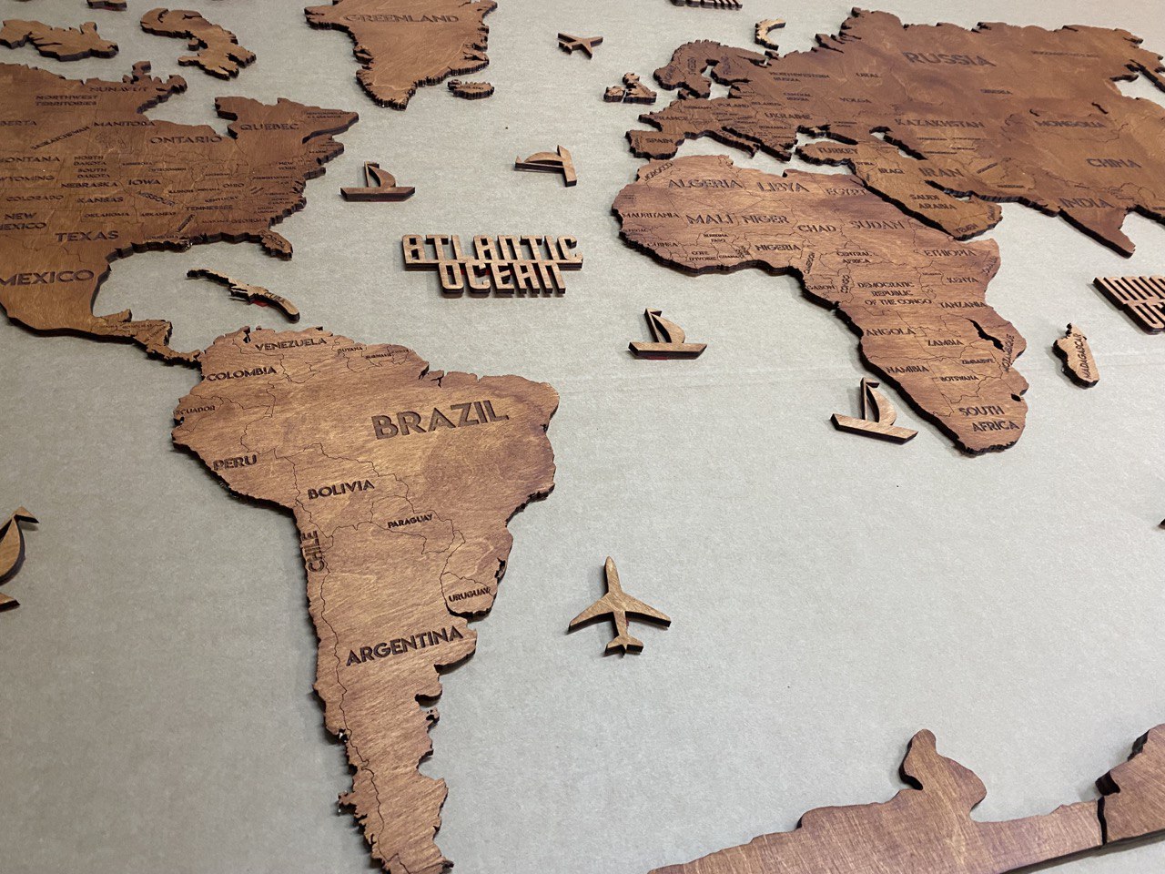 Single-layer world map color Mahogany